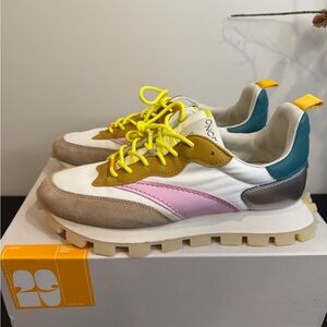 Oncept Osaka Sneakers -Size 8
